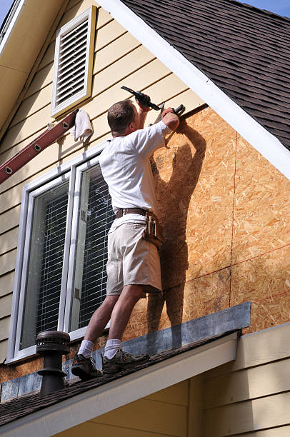 Best Composite Siding  in Centuria, WI